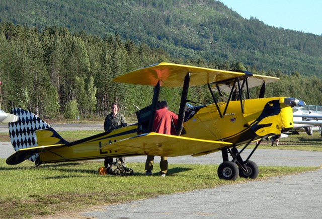 Tiger Moth LN-BDM. Gammel kjenning for mange p ENHS