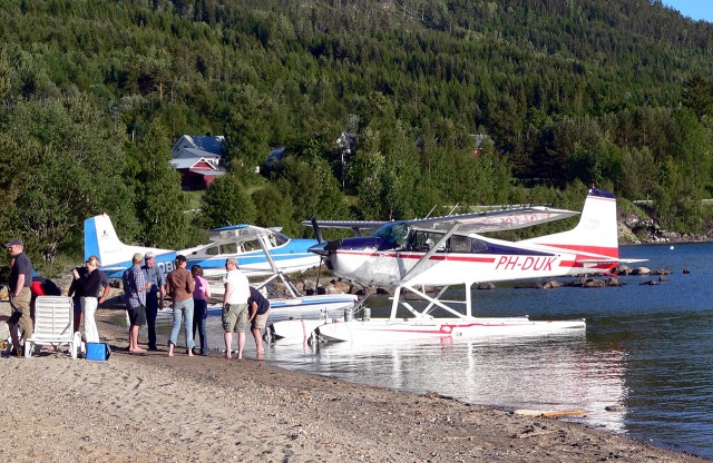 Praktisk med "sjflyhavn" rett utenfor hotelldra til Fyresdal Airparc.