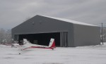 Ny hangar ferdig montert. Bildet ble tatt 4. desember 2004