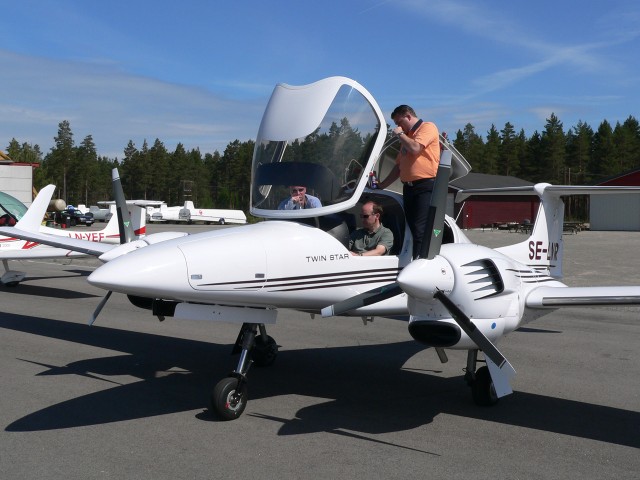 Diamond DA42. Formann Walle NAK/Motor venstresetet.