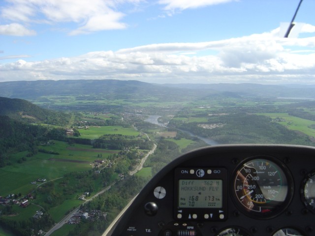 Finalegliding fra nord med LN-GAO