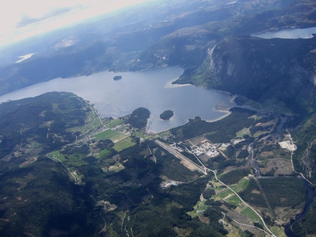 Fyresdal flyplass fra 2400m.