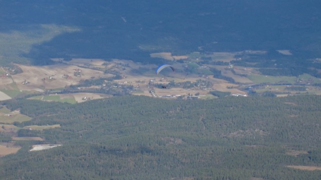 Paraglider over Sigdal