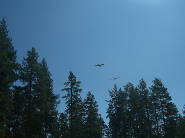 Overflyging ifbm. Jan Herbros begravelse