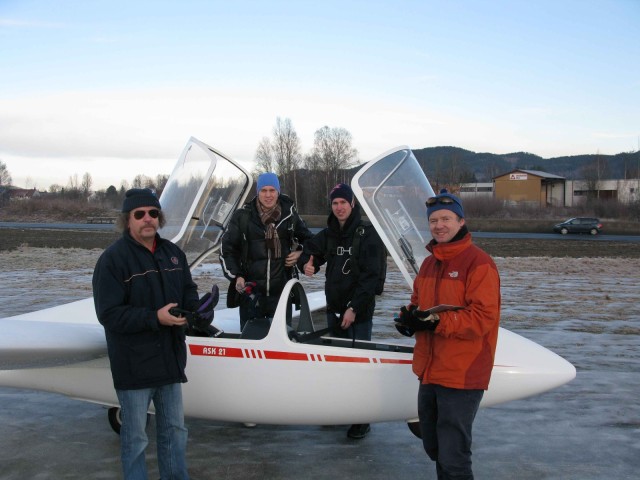 Romjuls flyging - Stian og Sondre skal fly