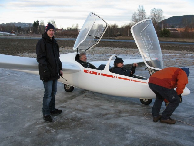 Romjuls flyging - Erik og Per